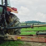 Krzyżak wałka WOM – kluczowy element układu napędowego